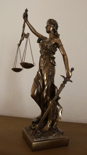 Justitia - Rechtsanwalt Straub - Landau